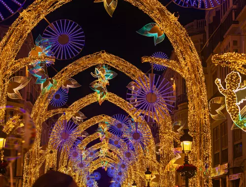 ILLUMINATIONS de Noël à Malaga dans la Calle Larios à Malaga